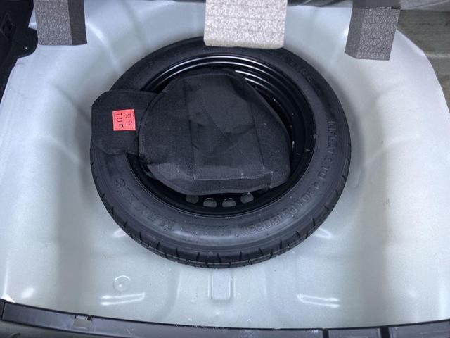 Photo of 2023 White (Clear White) Kia Rio