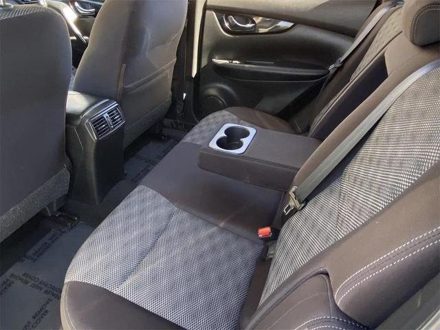 Photo of 2020 Pearl White Tricoat Nissan Rogue Sport