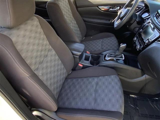Photo of 2020 Pearl White Tricoat Nissan Rogue Sport