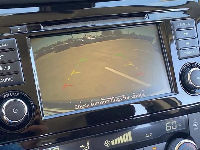 Photo of 2020 Pearl White Tricoat Nissan Rogue Sport