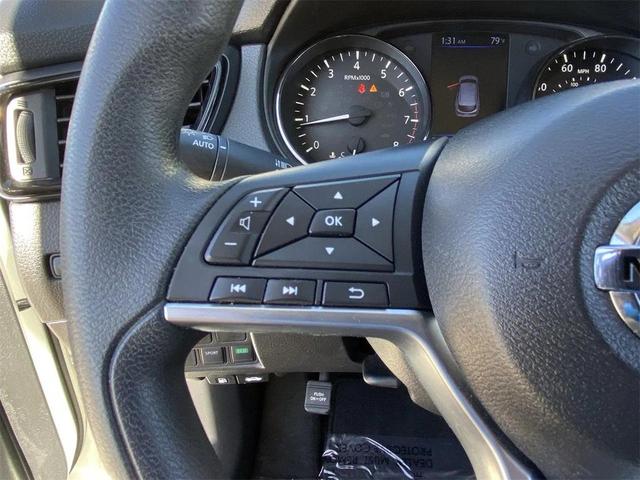 Photo of 2020 Pearl White Tricoat Nissan Rogue Sport