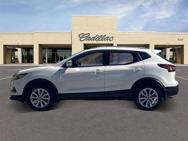 Photo of 2020 Pearl White Tricoat Nissan Rogue Sport