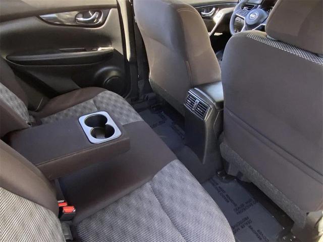 Photo of 2020 Pearl White Tricoat Nissan Rogue Sport