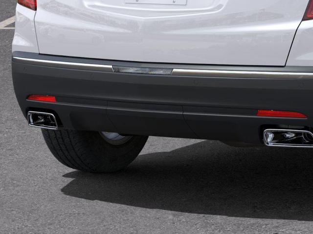 Photo of 2025 Crystal White Tricoat Cadillac XT5