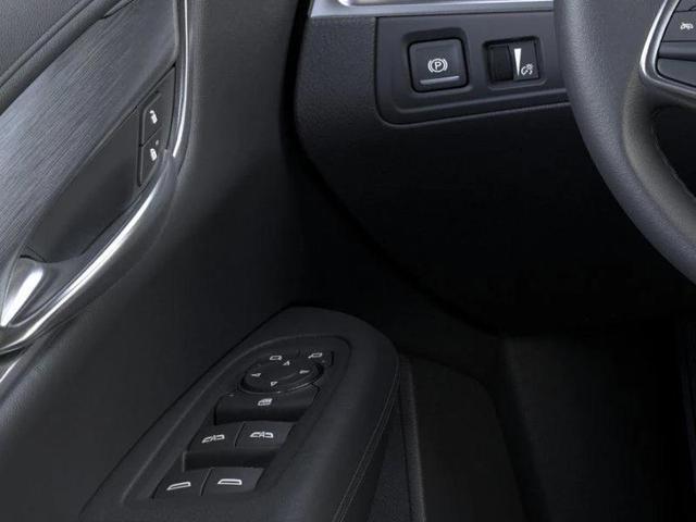 Photo of 2025 Crystal White Tricoat Cadillac XT5