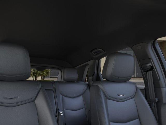 Photo of 2025 Crystal White Tricoat Cadillac XT5