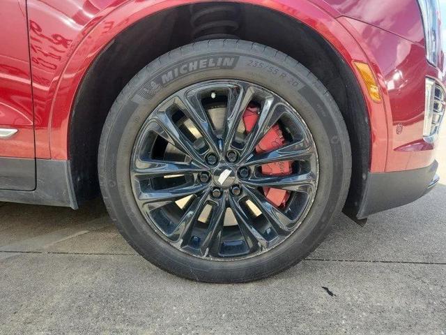 Photo of 2022 Infrared Tintcoat Cadillac XT5