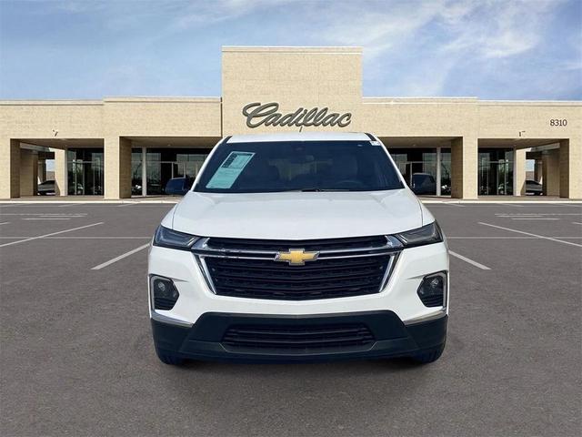 Photo of 2023 Summit White Chevrolet Traverse