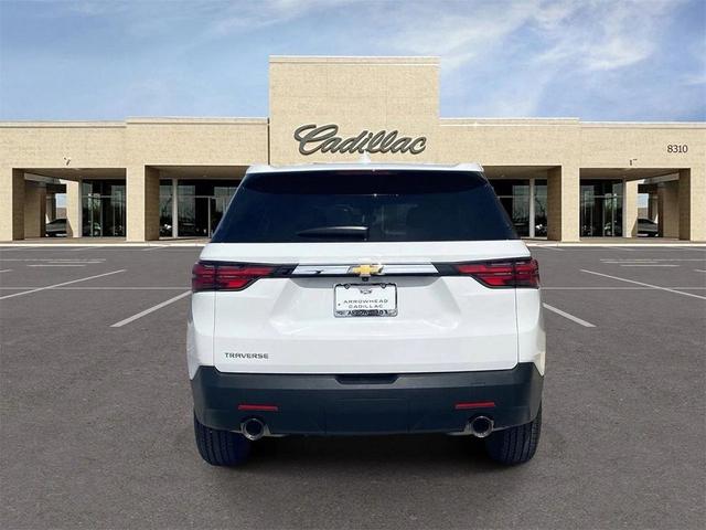 Photo of 2023 Summit White Chevrolet Traverse