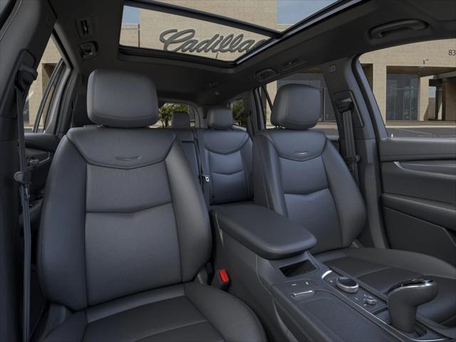 Photo of 2025 Crystal White Tricoat Cadillac XT6
