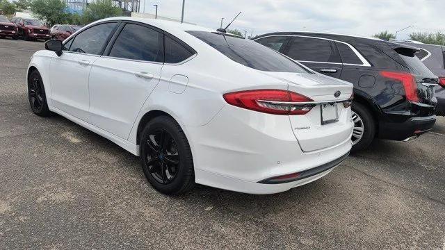 Photo of 2018 Oxford White Ford Fusion