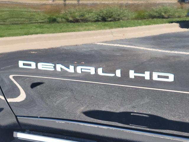 Photo of 2025 Onyx Black GMC Sierra 3500