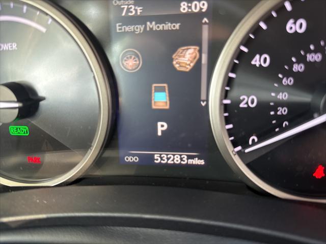 Photo of 2018 Eminent White Pearl Lexus NX 300h
