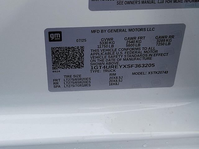 Photo of 2025 Summit White GMC Sierra 2500