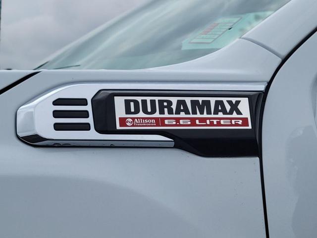 Photo of 2025 Summit White GMC Sierra 2500