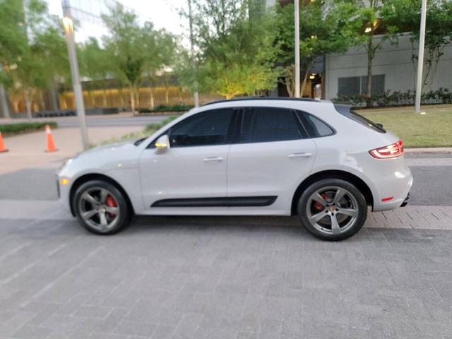 Photo of 2023 Gray Porsche Macan