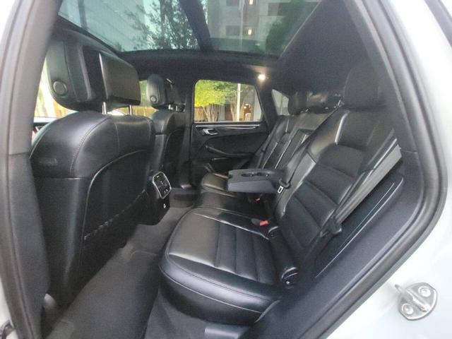 Photo of 2023 Gray Porsche Macan