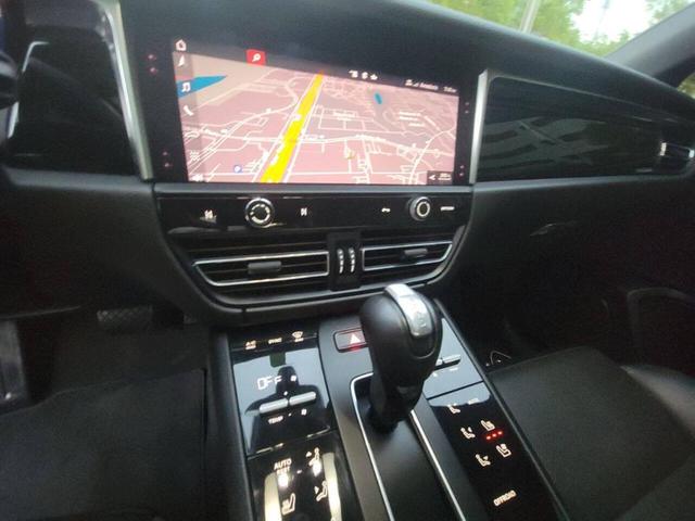 Photo of 2023 Gray Porsche Macan
