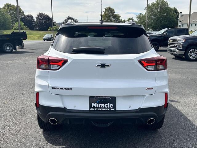 Photo of 2021 Summit White Chevrolet Trailblazer