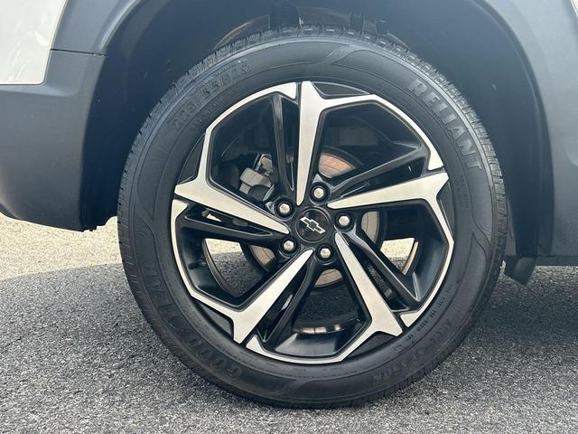 Photo of 2021 Summit White Chevrolet Trailblazer