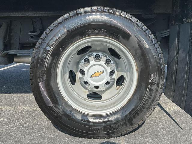 Photo of 2023 Summit White Chevrolet Silverado 3500