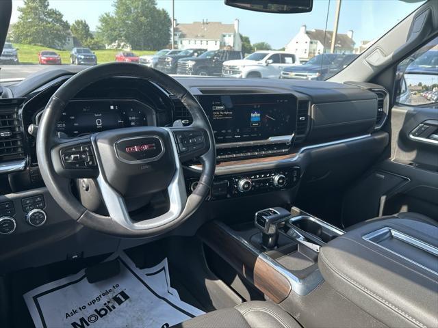 Photo of 2022 Summit White GMC Sierra 1500