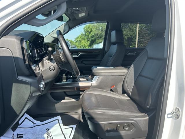 Photo of 2022 Summit White GMC Sierra 1500