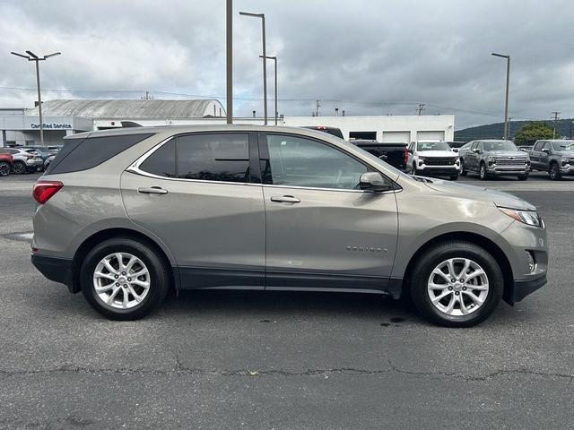 Photo of 2018 Pepperdust Metallic Chevrolet Equinox