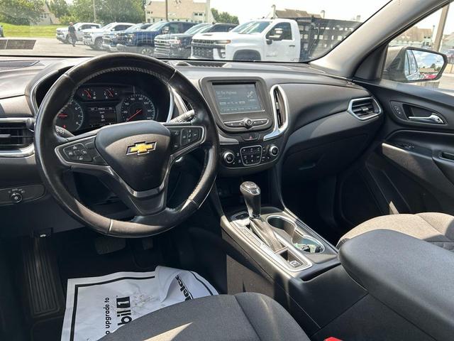 Photo of 2018 Pepperdust Metallic Chevrolet Equinox