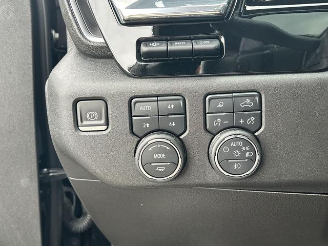 Photo of 2023 Black Chevrolet Silverado 1500
