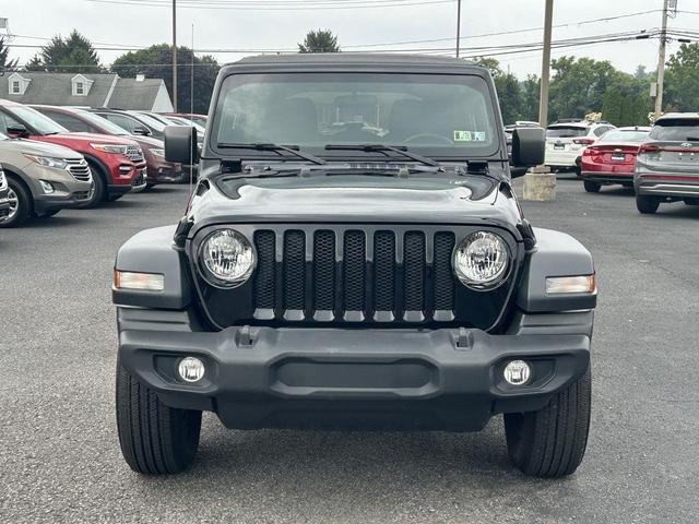 Photo of 2023 Black Clearcoat Jeep Wrangler
