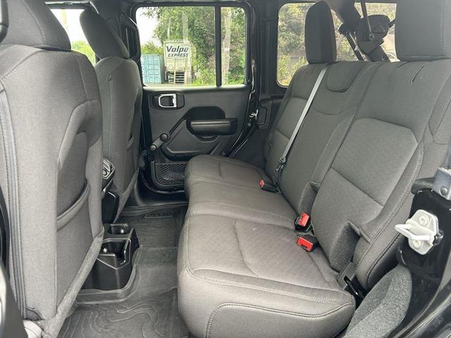 Photo of 2023 Black Clearcoat Jeep Wrangler