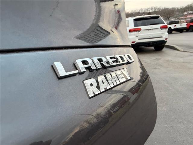 Photo of 2024 Metallic Jeep Grand Cherokee L