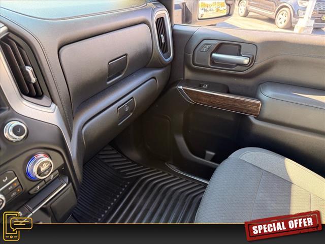 Photo of 2022 Summit White GMC Sierra 2500