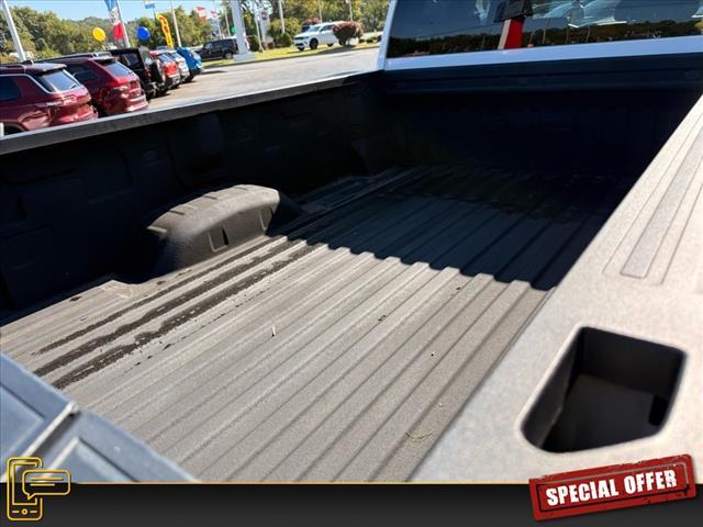 Photo of 2022 Summit White GMC Sierra 2500