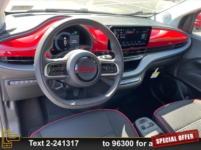 Photo of 2024 Glacier White FIAT 500e