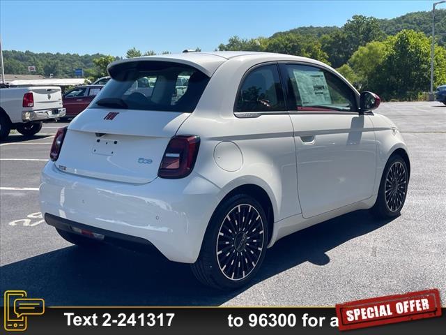 Photo of 2024 Glacier White FIAT 500e