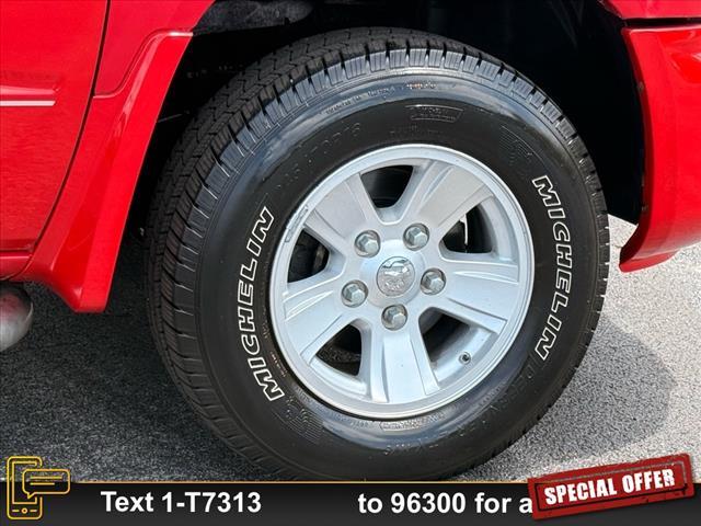 Photo of 2008 Flame Red Clearcoat Dodge Dakota