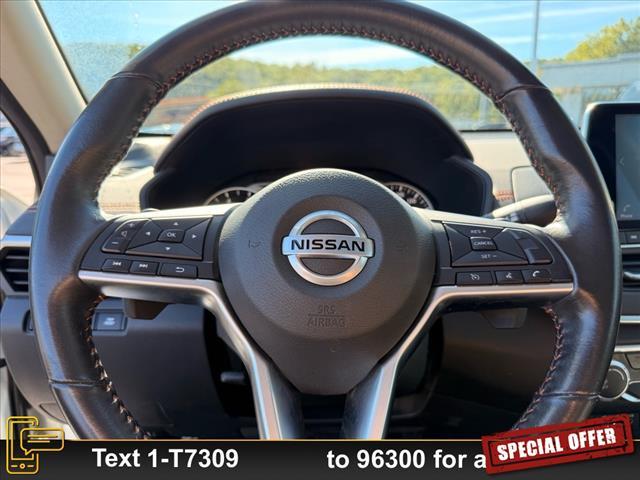 Photo of 2022 Pearl White Tricoat Nissan Altima