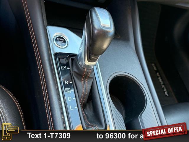 Photo of 2022 Pearl White Tricoat Nissan Altima