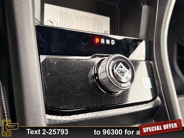Photo of 2025 Diamond Black Jeep Grand Cherokee L