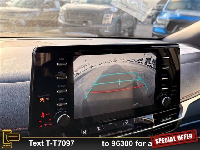 Photo of 2022 Gray Toyota Sienna