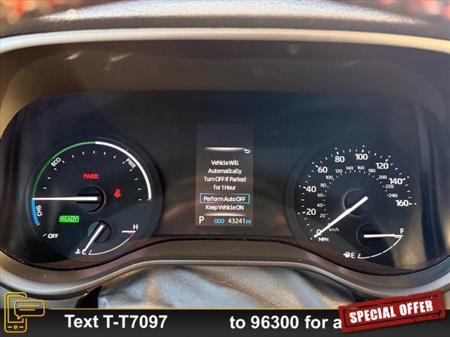 Photo of 2022 Gray Toyota Sienna