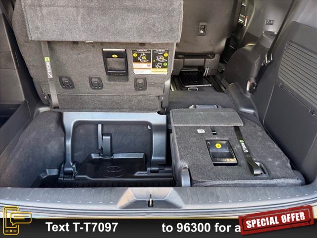 Photo of 2022 Gray Toyota Sienna