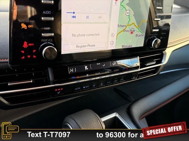 Photo of 2022 Gray Toyota Sienna