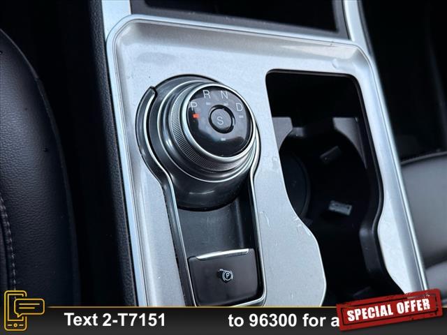 Photo of 2023 Oxford White Ford Edge