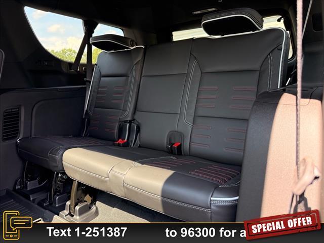 Photo of 2025 Onyx Black GMC Yukon XL