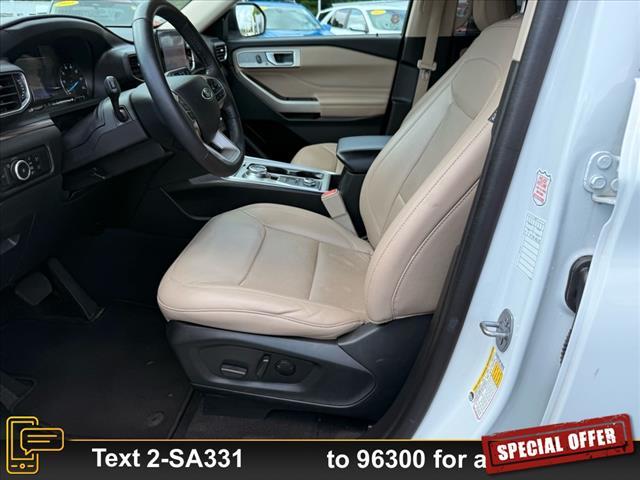 Photo of 2023 Oxford White Ford Explorer