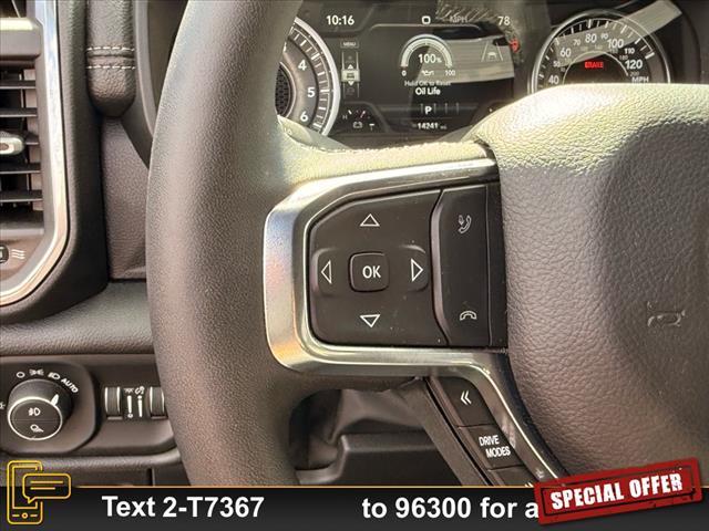 Photo of 2025 Diamond Black Crystal Pearlcoat RAM 1500