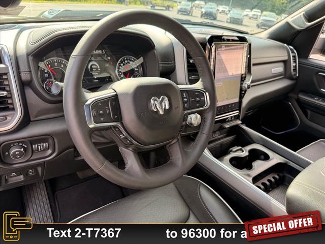Photo of 2025 Diamond Black Crystal Pearlcoat RAM 1500
